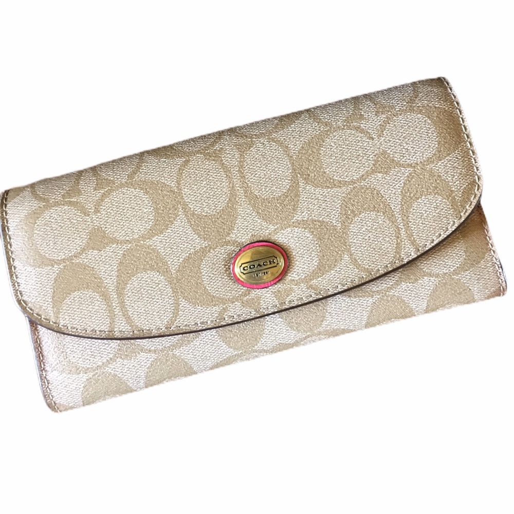Coach Signature Peyton Envelope Wallet